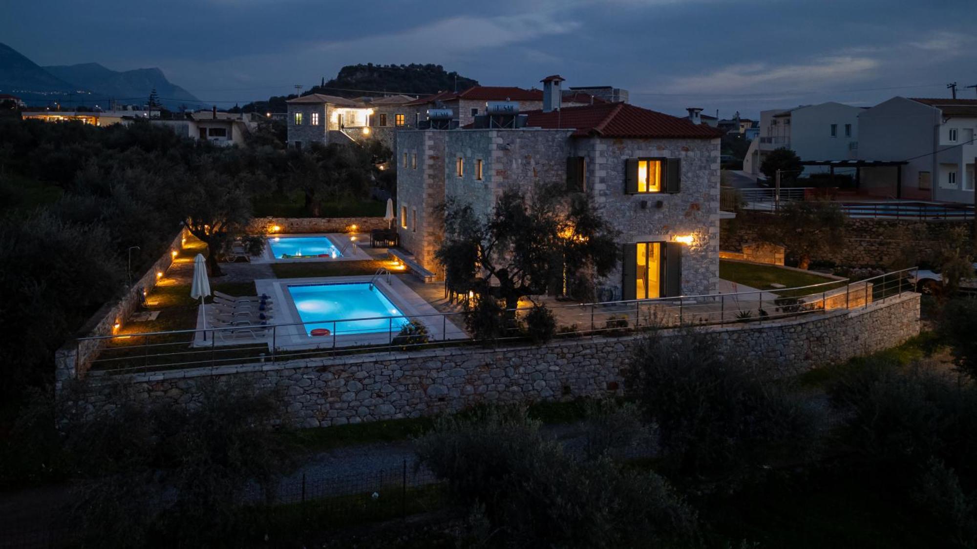 Torri Di Pietra Villa Stoupa Exterior photo